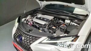 Lexus UX 2.0 AWD 2022 года из Южной Кореи