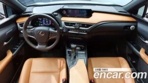Lexus UX 2.0 AWD 2022 года из Южной Кореи