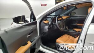 Lexus UX 2.0 AWD 2022 года из Южной Кореи