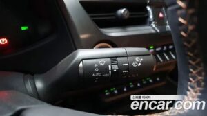 Lexus UX 2.0 AWD 2022 года из Южной Кореи