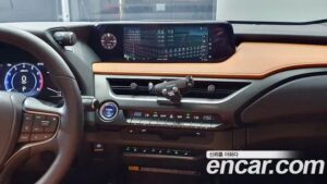Lexus UX 2.0 AWD 2022 года из Южной Кореи