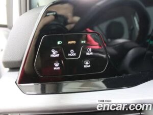 Volkswagen Golf 2.0 TDI Prestige 2022 года из Южной Кореи