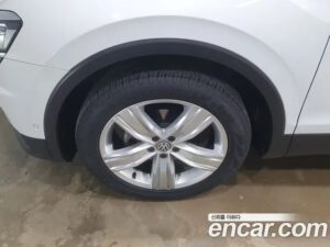 Volkswagen Tiguan 2.0 TDI Prestige 2020 года из Южной Кореи