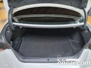 Toyota Avalon 2.5 HYBRID 2021 года из Южной Кореи