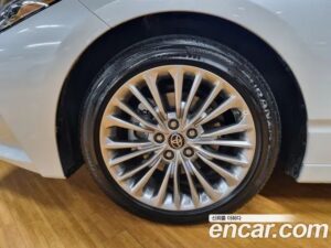 Toyota Avalon 2.5 HYBRID 2021 года из Южной Кореи