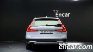 Volvo V90 T5 PRO AWD 2020 года из Южной Кореи
