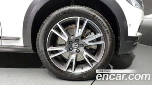 Volvo V90 T5 PRO AWD 2020 года из Южной Кореи