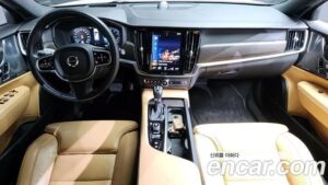 Volvo V90 T5 PRO AWD 2020 года из Южной Кореи