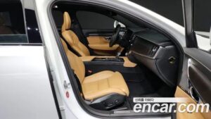 Volvo V90 T5 PRO AWD 2020 года из Южной Кореи