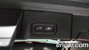 Volvo V90 T5 PRO AWD 2020 года из Южной Кореи