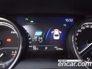 Toyota Camry 2.5 LE HYBRID 2021 года из Южной Кореи