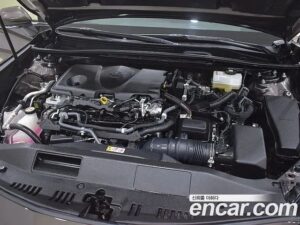 Toyota Camry 2.5 LE HYBRID 2021 года из Южной Кореи