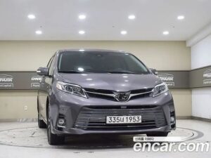 Toyota Sienna 3.5 AWD 2020 года из Южной Кореи