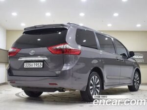 Toyota Sienna 3.5 AWD 2020 года из Южной Кореи