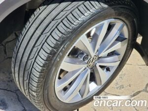 Volkswagen T-Roc 2.0 TDI Style 2022 года из Южной Кореи