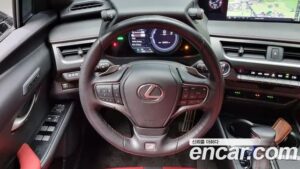 Lexus UX 2.0 F-Sport 2WD 2020 года из Южной Кореи