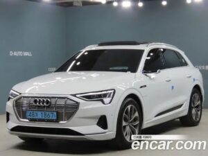 Audi e-tron 55 4WD 2021 года из Южной Кореи