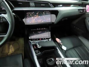 Audi e-tron 55 4WD 2021 года из Южной Кореи
