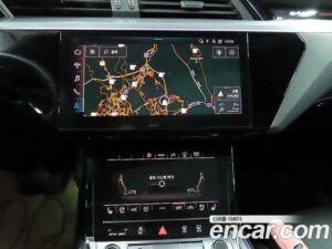 Audi e-tron 55 4WD 2021 года из Южной Кореи