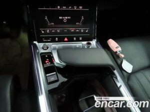 Audi e-tron 55 4WD 2021 года из Южной Кореи