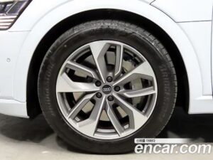 Audi e-tron 55 4WD 2021 года из Южной Кореи