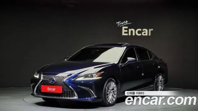 Lexus ES Luxury Plus 2021 года из Кореи