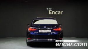 Lexus ES Luxury Plus 2021 года из Южной Кореи