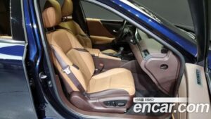 Lexus ES Luxury Plus 2021 года из Южной Кореи