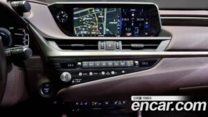 Lexus ES Luxury Plus 2021 года из Южной Кореи