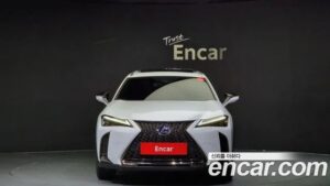 Lexus UX 2.0 F-Sport 2WD 2022 года из Южной Кореи