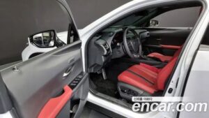 Lexus UX 2.0 F-Sport 2WD 2022 года из Южной Кореи