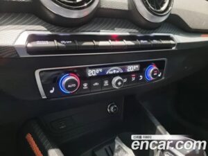 Audi Q2 35 TDI Premium 2023 года из Южной Кореи