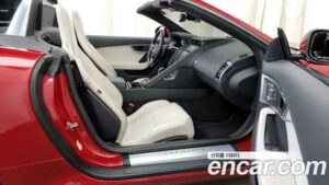 Jaguar F-TYPE P300 Cabriolet 2021 года из Южной Кореи