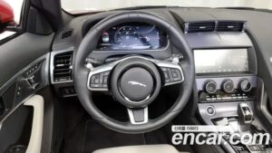 Jaguar F-TYPE P300 Cabriolet 2021 года из Южной Кореи