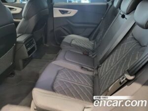 Audi Q8 55 TFSI 4WD Premium 2023 года из Южной Кореи