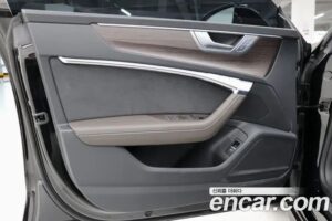 Audi A7 55 TFSI 4WD Premium 2022 года из Южной Кореи
