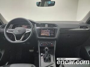 Volkswagen Tiguan 2.0 TDI Prestige 2023 года из Южной Кореи