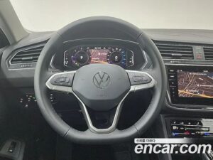 Volkswagen Tiguan 2.0 TDI Prestige 2023 года из Южной Кореи