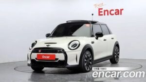 Mini Cooper 5Door CLASSIC 2022 года из Южной Кореи
