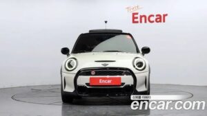 Mini Cooper 5Door CLASSIC 2022 года из Южной Кореи