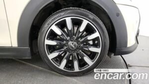 Mini Cooper 5Door CLASSIC 2022 года из Южной Кореи
