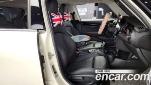 Mini Cooper 5Door CLASSIC 2022 года из Южной Кореи
