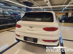 Bentley Bentayga 4.0 V8 2021 года из Южной Кореи