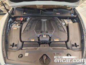 Bentley Bentayga 4.0 V8 2021 года из Южной Кореи
