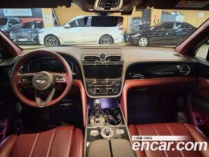 Bentley Bentayga 4.0 V8 2021 года из Южной Кореи