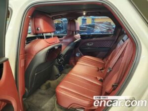 Bentley Bentayga 4.0 V8 2021 года из Южной Кореи