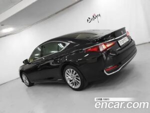 Lexus ES Executive 2021 года из Южной Кореи