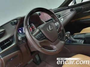 Lexus ES Executive 2021 года из Южной Кореи