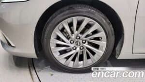 Lexus ES Executive 2022 года из Южной Кореи