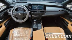 Lexus ES Executive 2022 года из Южной Кореи